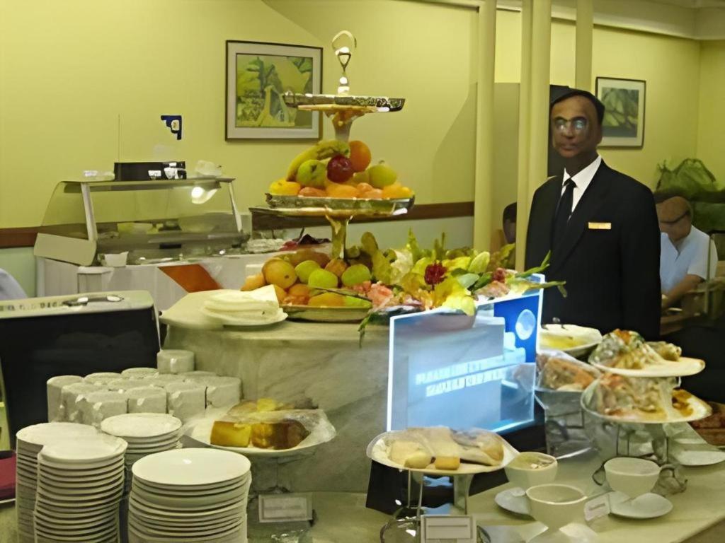 Hotel Ruposhi Bangla داكا المظهر الخارجي الصورة