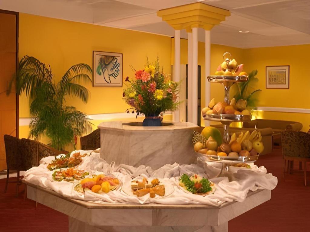 Hotel Ruposhi Bangla داكا المظهر الخارجي الصورة