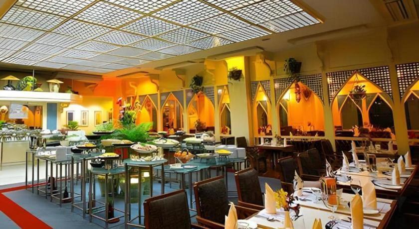 Hotel Ruposhi Bangla داكا المظهر الخارجي الصورة